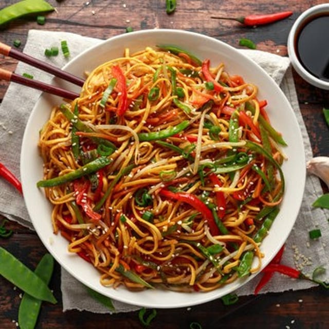Veg Hakka Noodles.